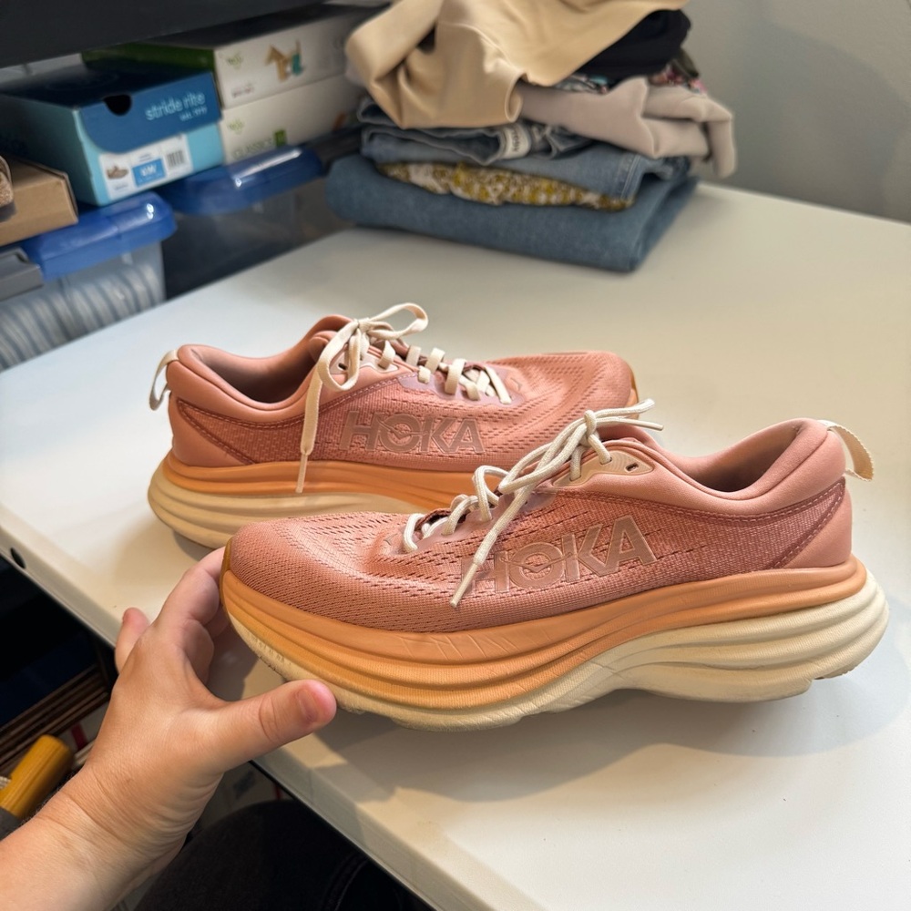 Hoka Bondi 8 Women's Sneakers in Sandstone Cream